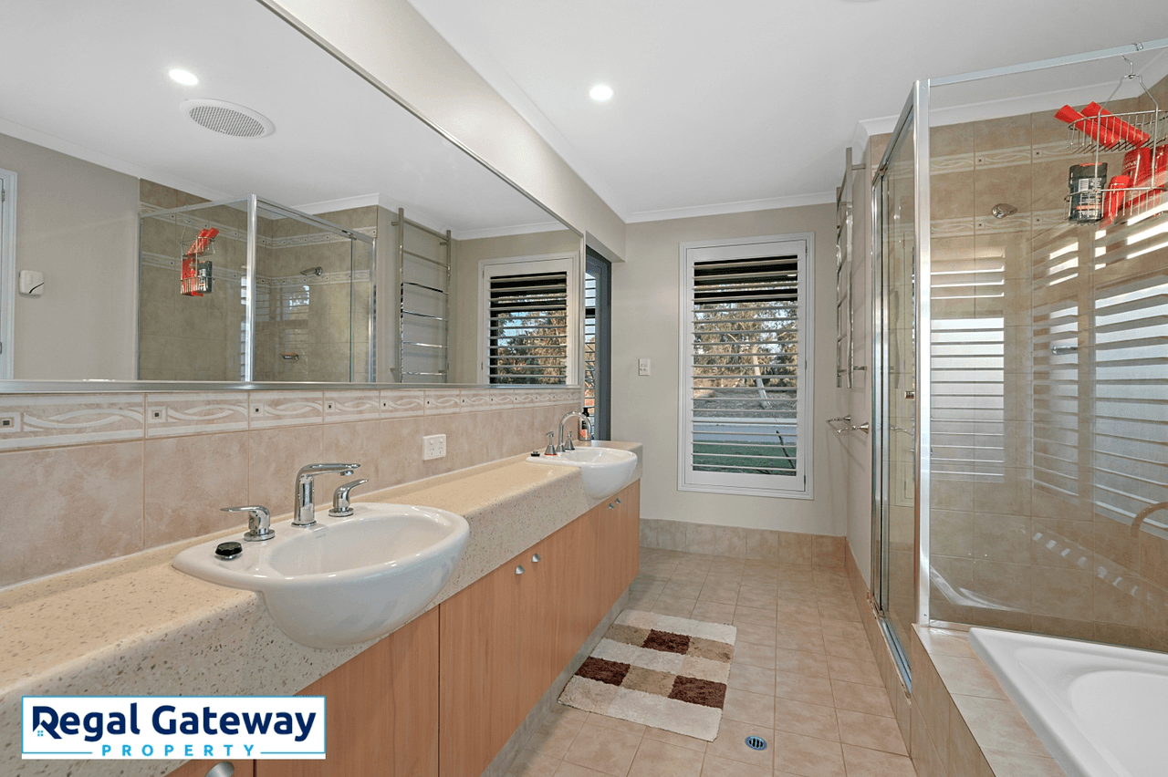 3 Swallowtail Avenue, SUCCESS, WA 6164