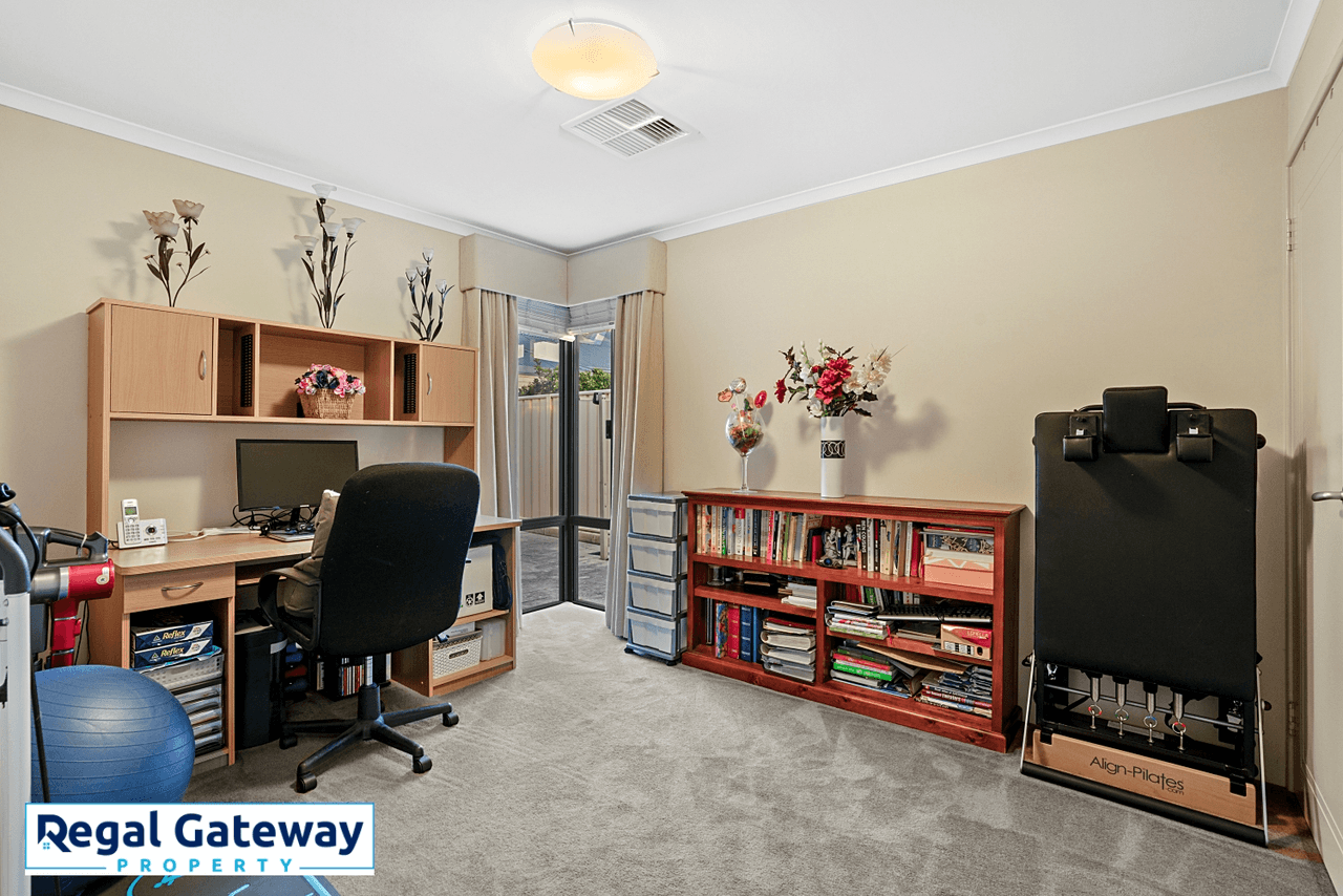 3 Swallowtail Avenue, SUCCESS, WA 6164