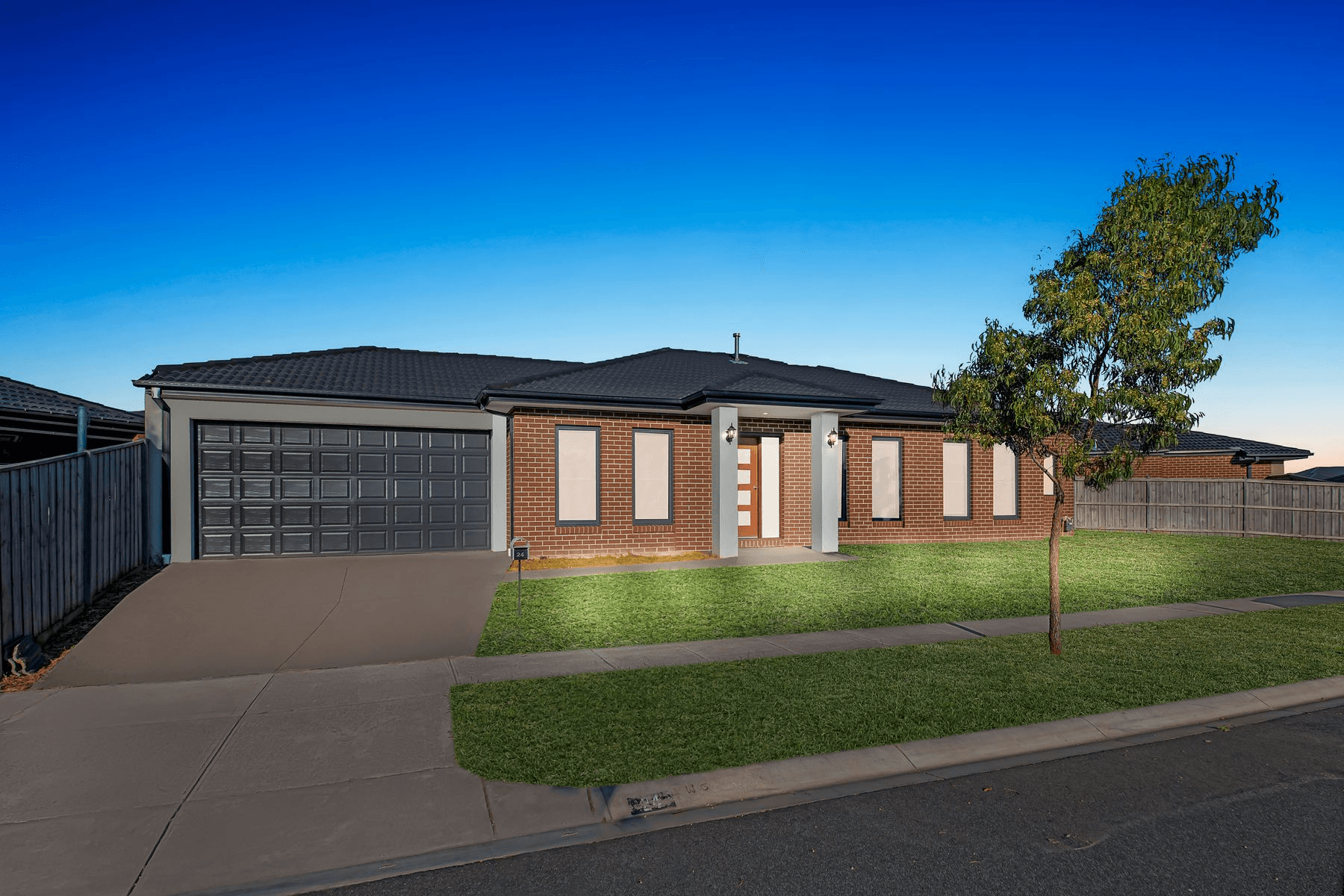 24 Rowling Drive, OFFICER, VIC 3809
