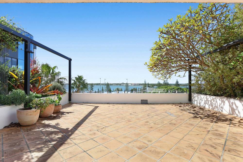 9/66 Marine Parade, Southport, QLD 4215