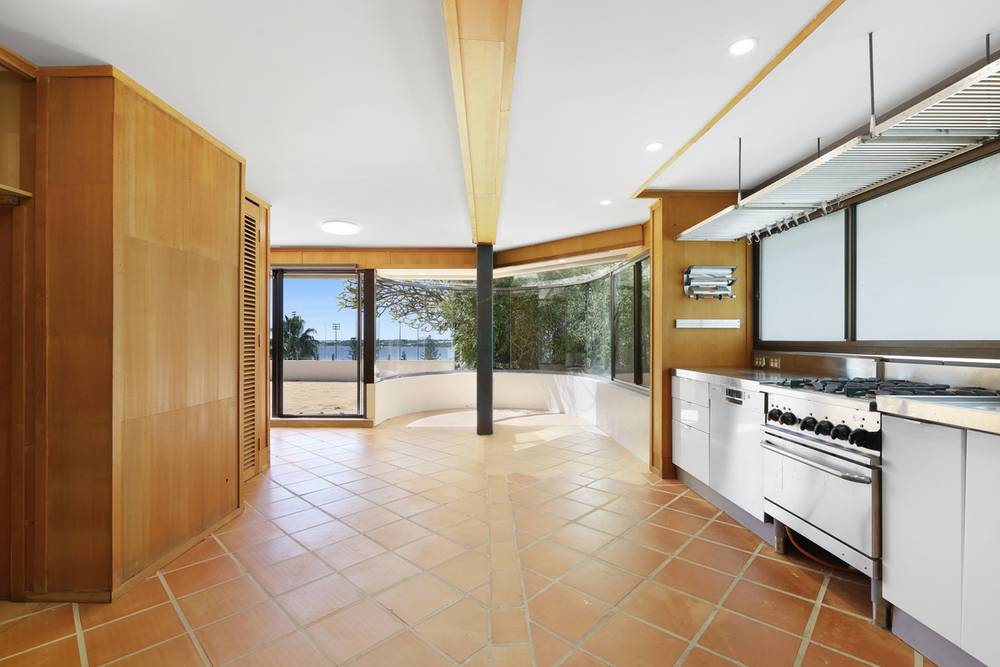 9/66 Marine Parade, Southport, QLD 4215