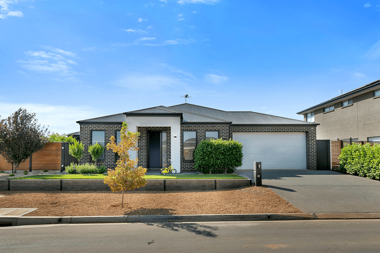 1 Ashwin Street, ANGLE VALE, SA 5117