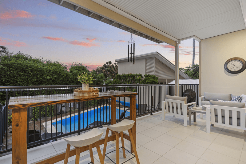 60 Hillcrest Parade, MIAMI, QLD 4220