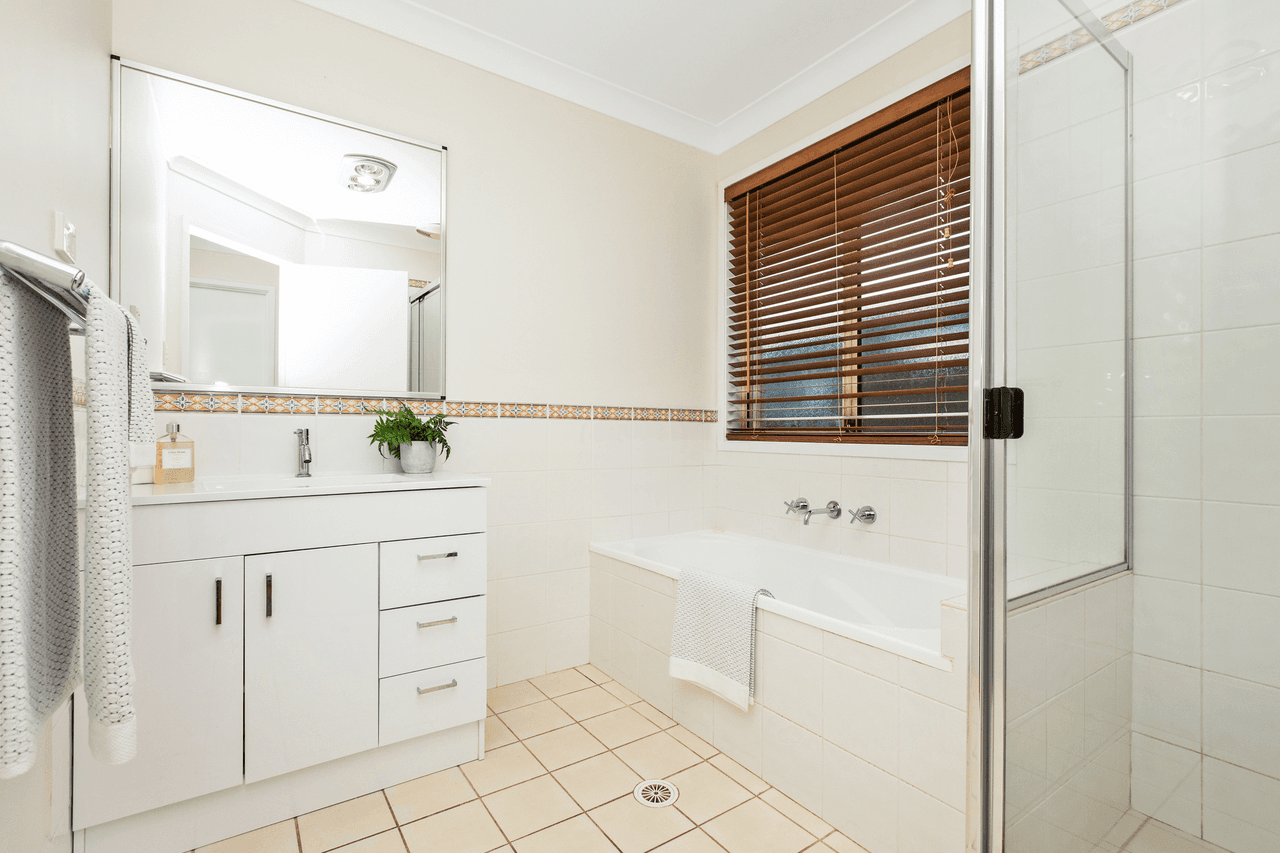 74 Ballydoyle Drive, ASHTONFIELD, NSW 2323