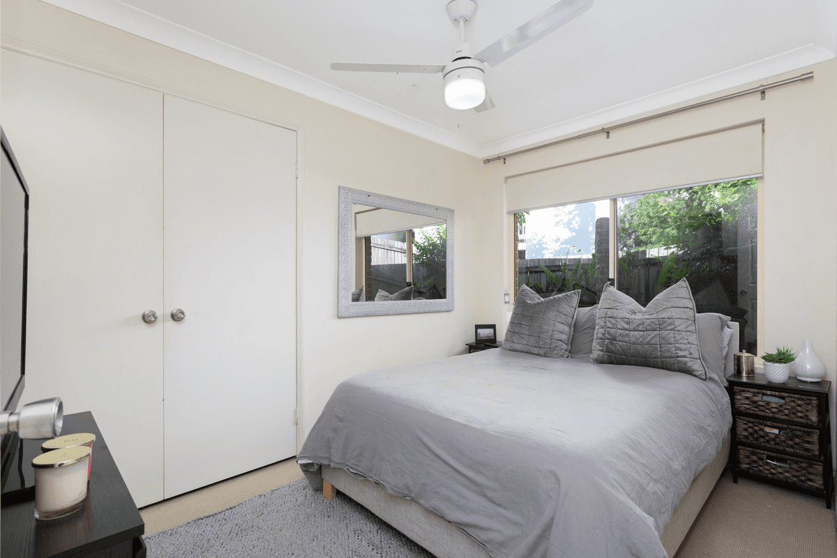 22 Babirra Street, HOPE ISLAND, QLD 4212