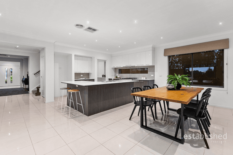 45 Riverglades Drive, SANCTUARY LAKES, VIC 3030