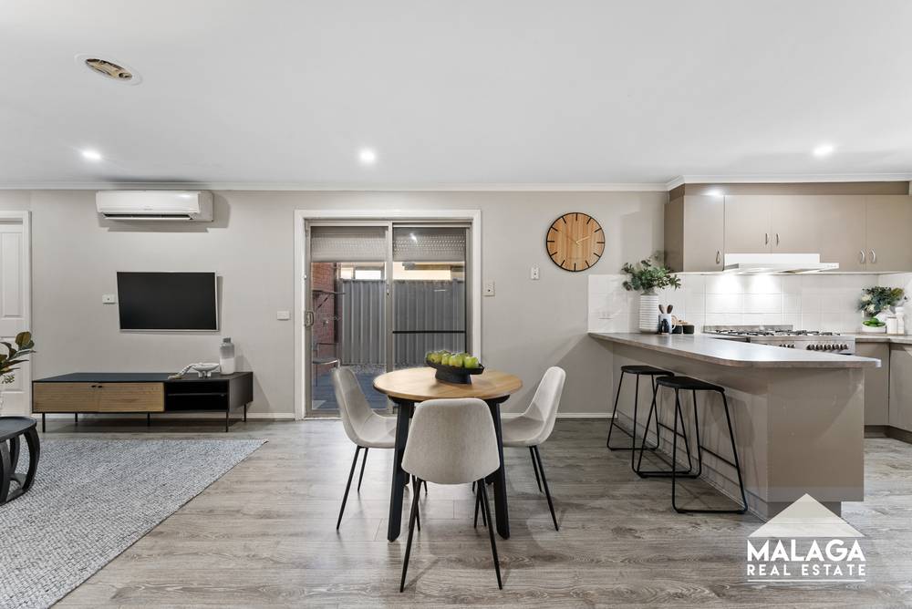 13 Macklin Way, CAROLINE SPRINGS, VIC 3023