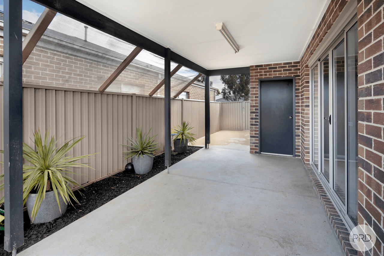 10 Duchess Drive, WINTER VALLEY, VIC 3358