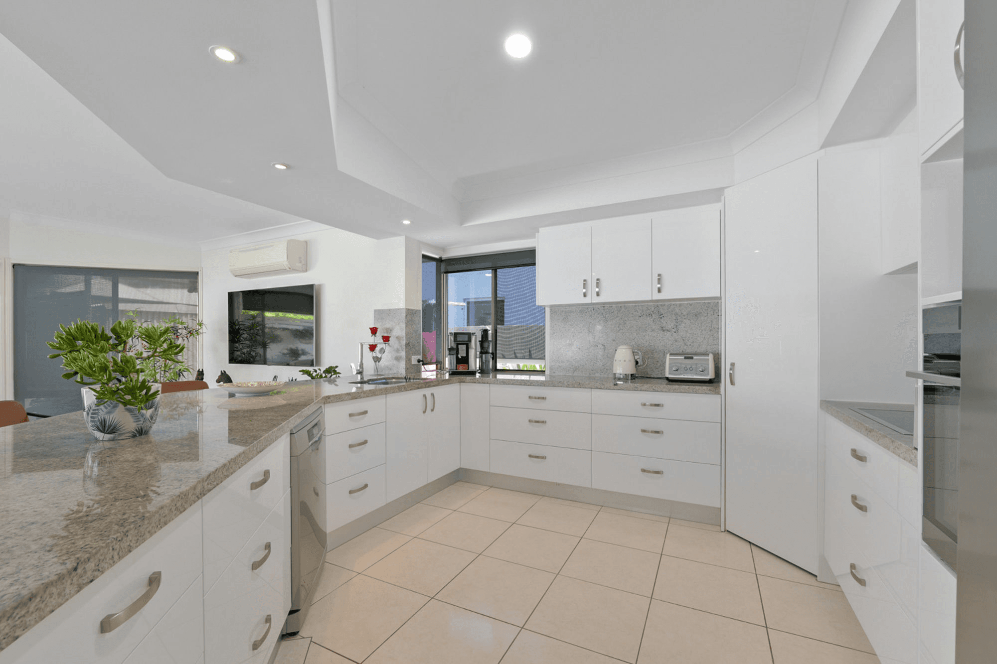 5 Campbellville Circuit, PELICAN WATERS, QLD 4551