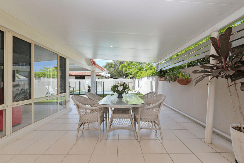 5 Campbellville Circuit, PELICAN WATERS, QLD 4551