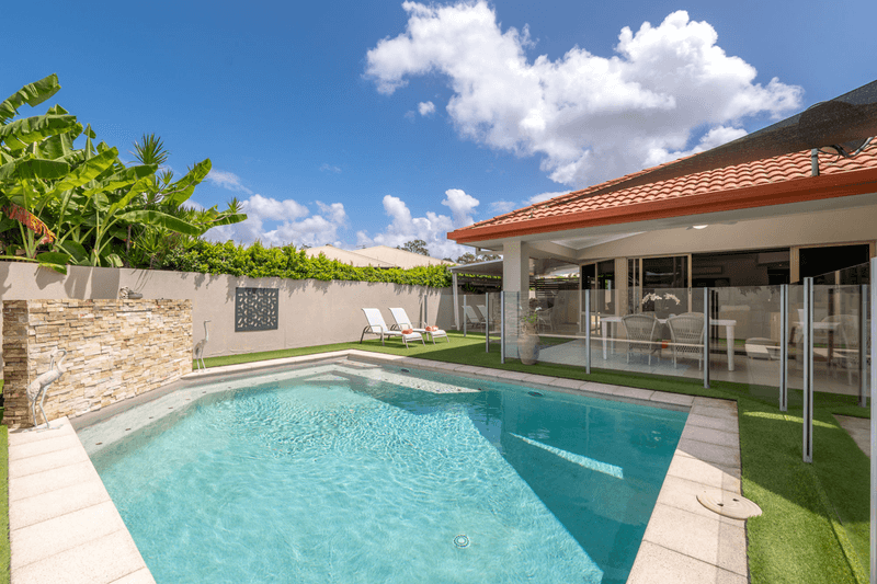 5 Campbellville Circuit, PELICAN WATERS, QLD 4551