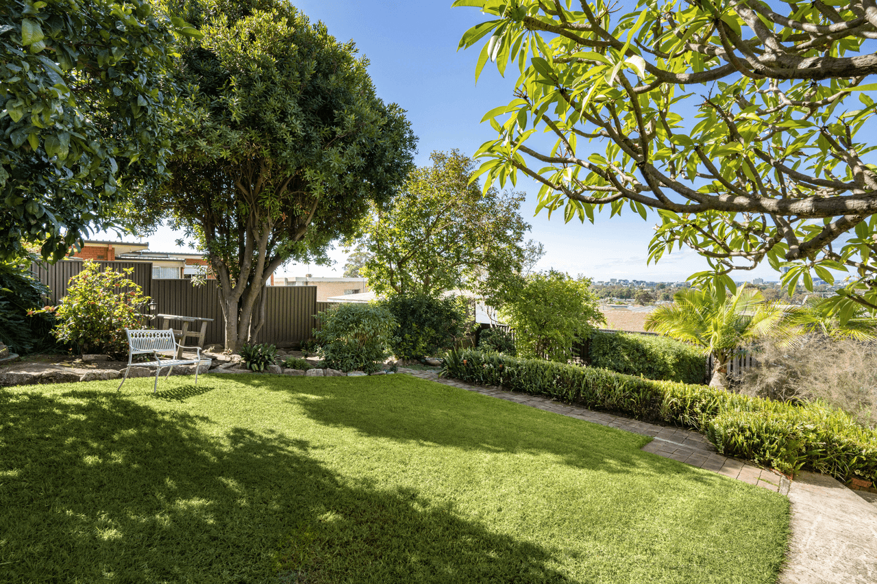 31 Lookout Drive, MOUNT PRITCHARD, NSW 2170