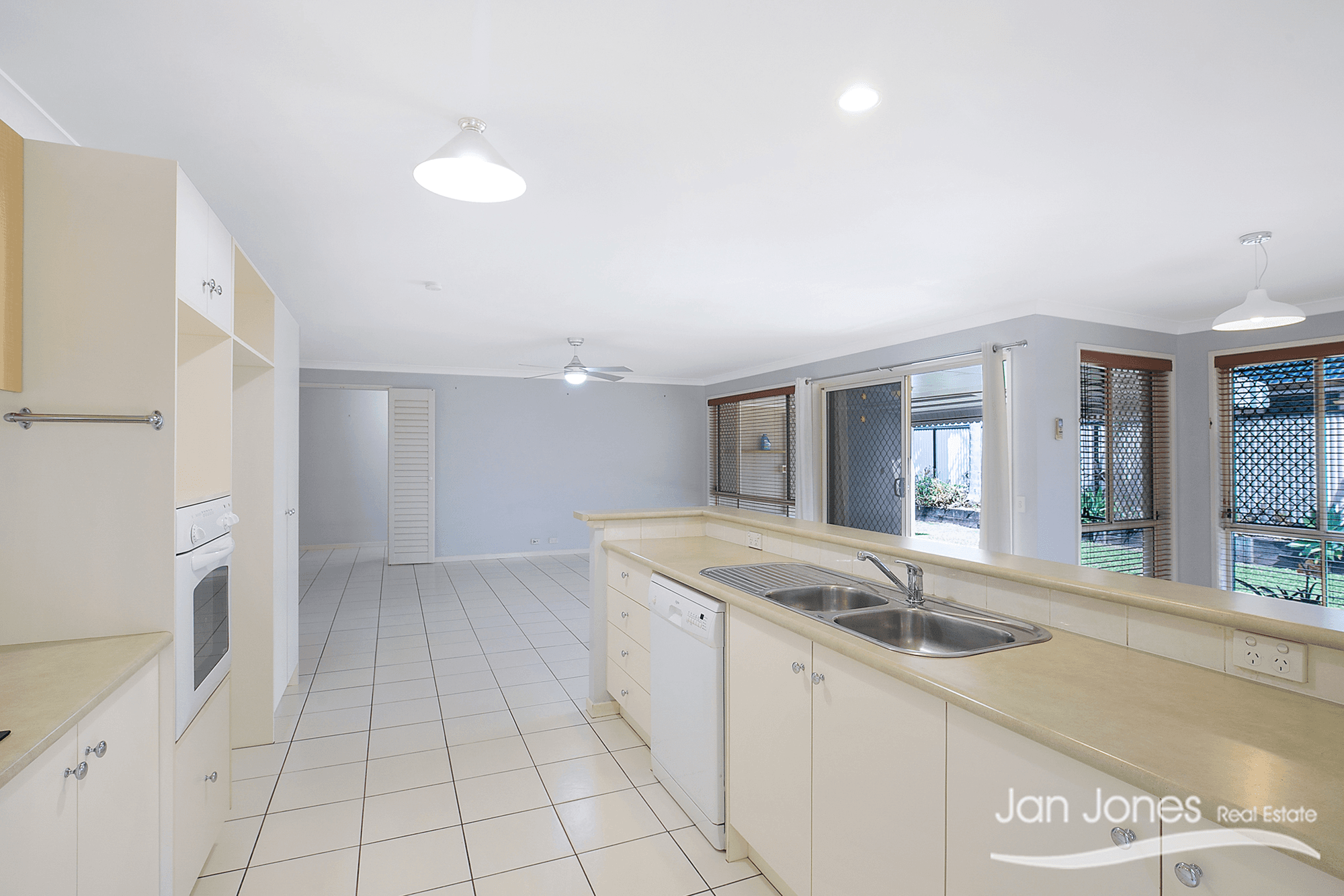 22 Peppertree St, Warner, QLD 4500