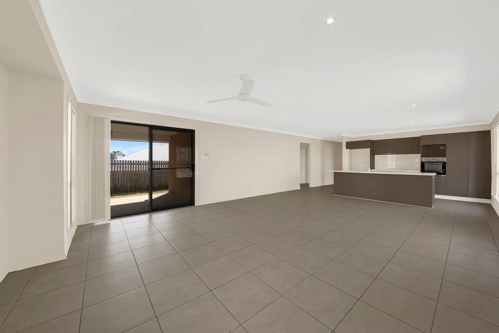 30 Liriope Drive, KIRKWOOD, QLD 4680