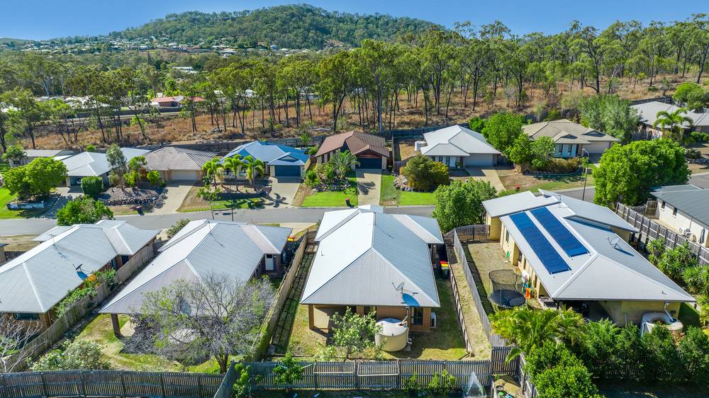 30 Liriope Drive, KIRKWOOD, QLD 4680