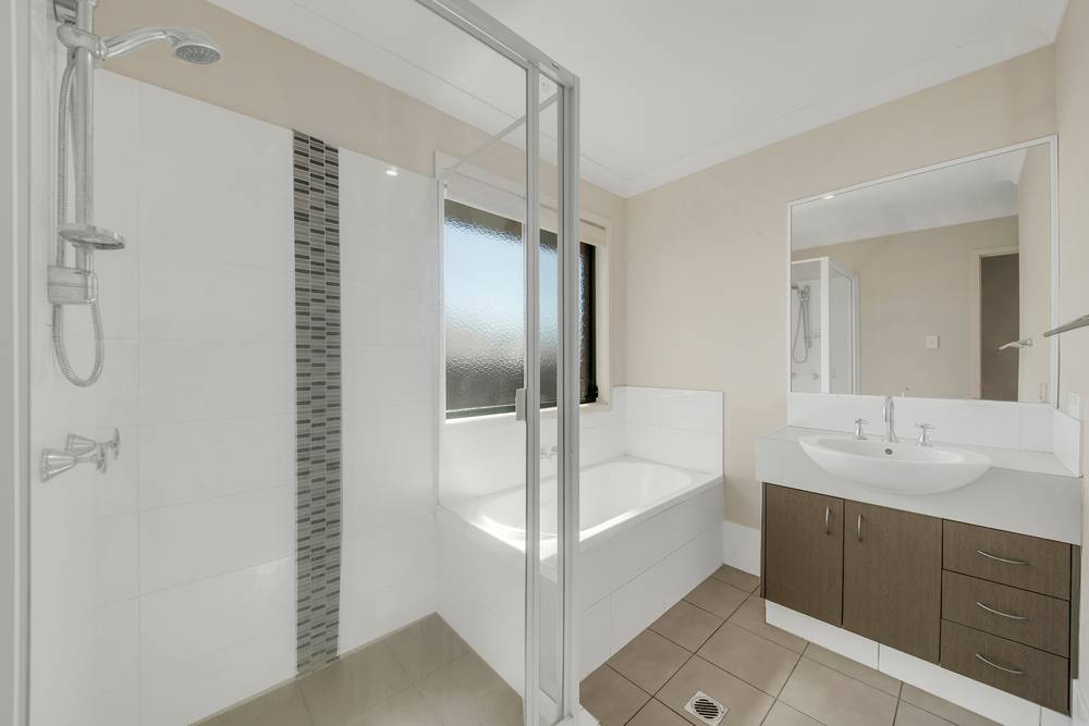 30 Liriope Drive, KIRKWOOD, QLD 4680