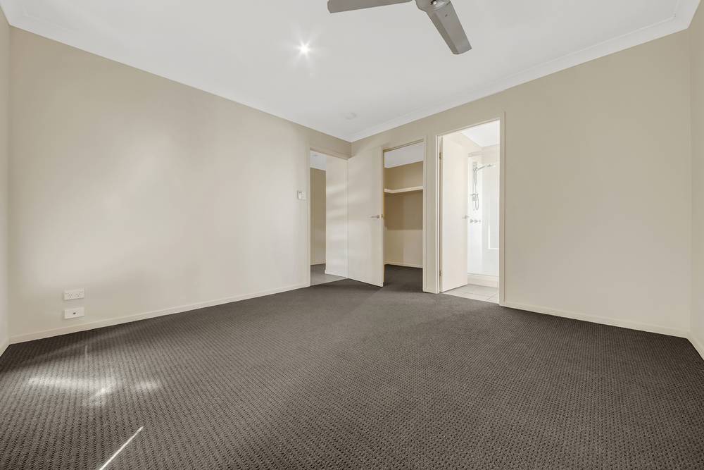 30 Liriope Drive, KIRKWOOD, QLD 4680