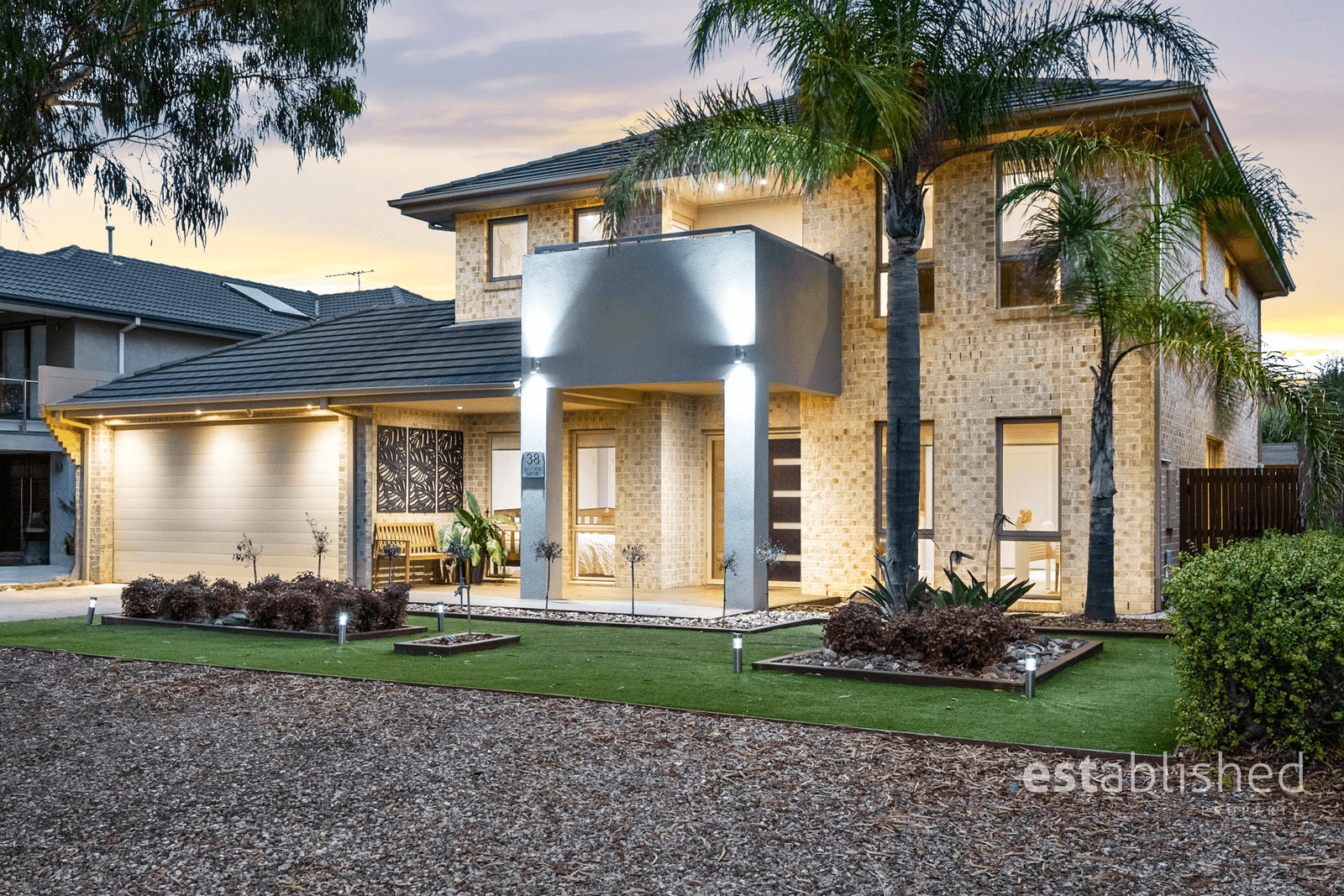 38 Bayside Drive, SANCTUARY LAKES, VIC 3030