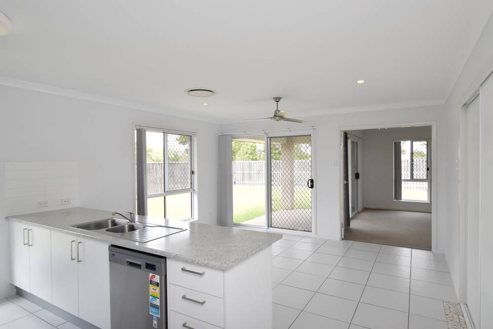 10 Pipit Place, GLEN EDEN, QLD 4680