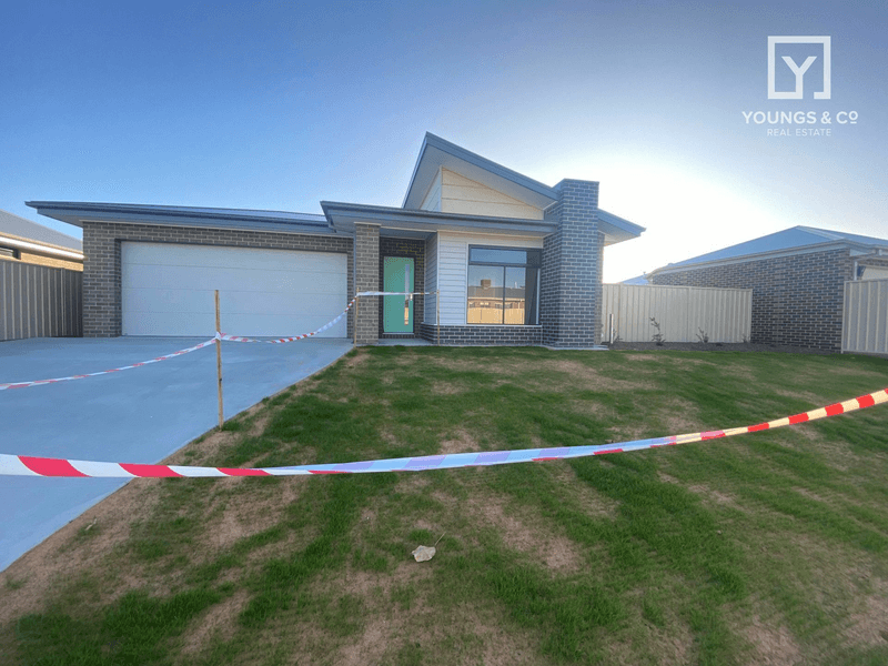 15 Tobourie St, Kialla, VIC 3631