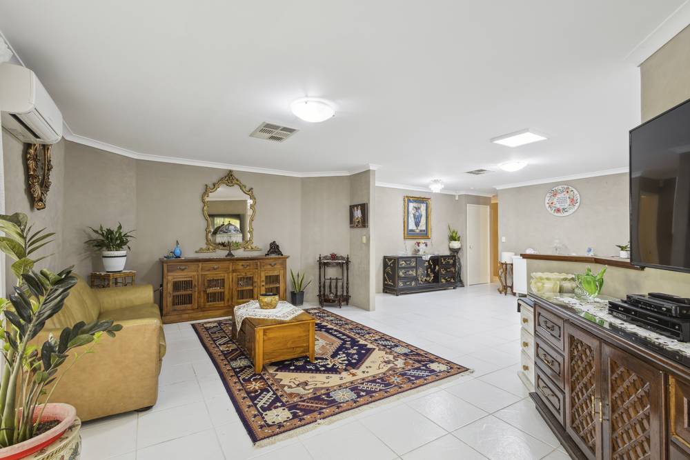 14 Taylor Close, Leda, WA 6170