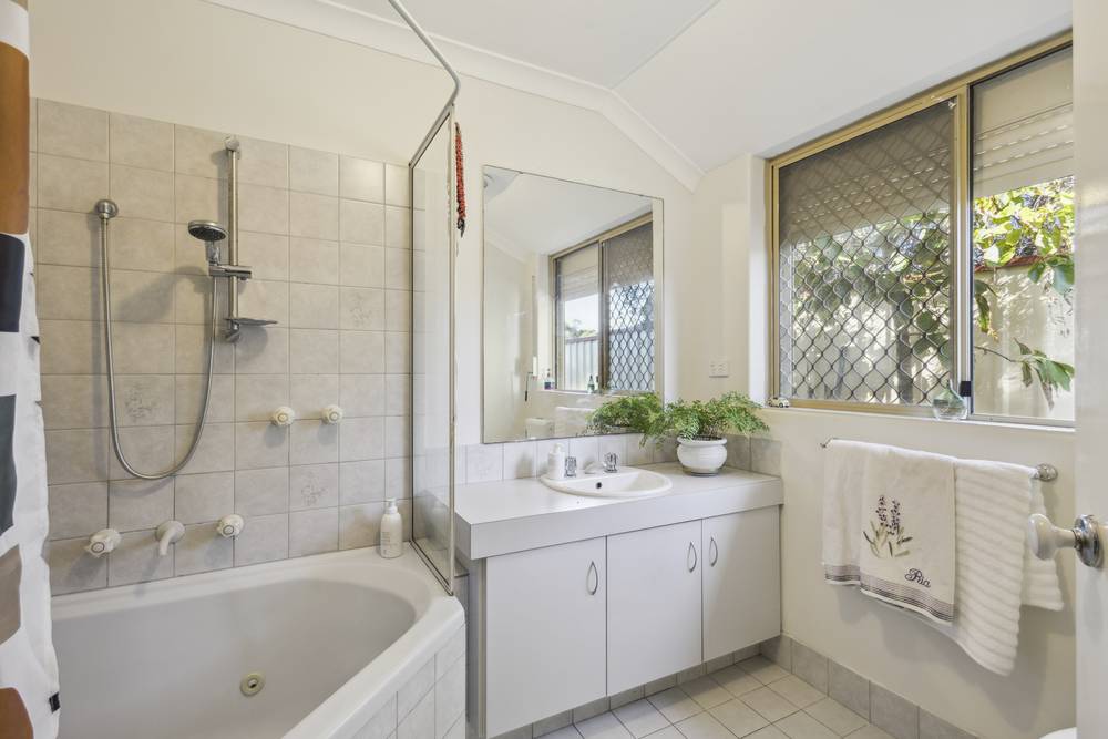 14 Taylor Close, Leda, WA 6170