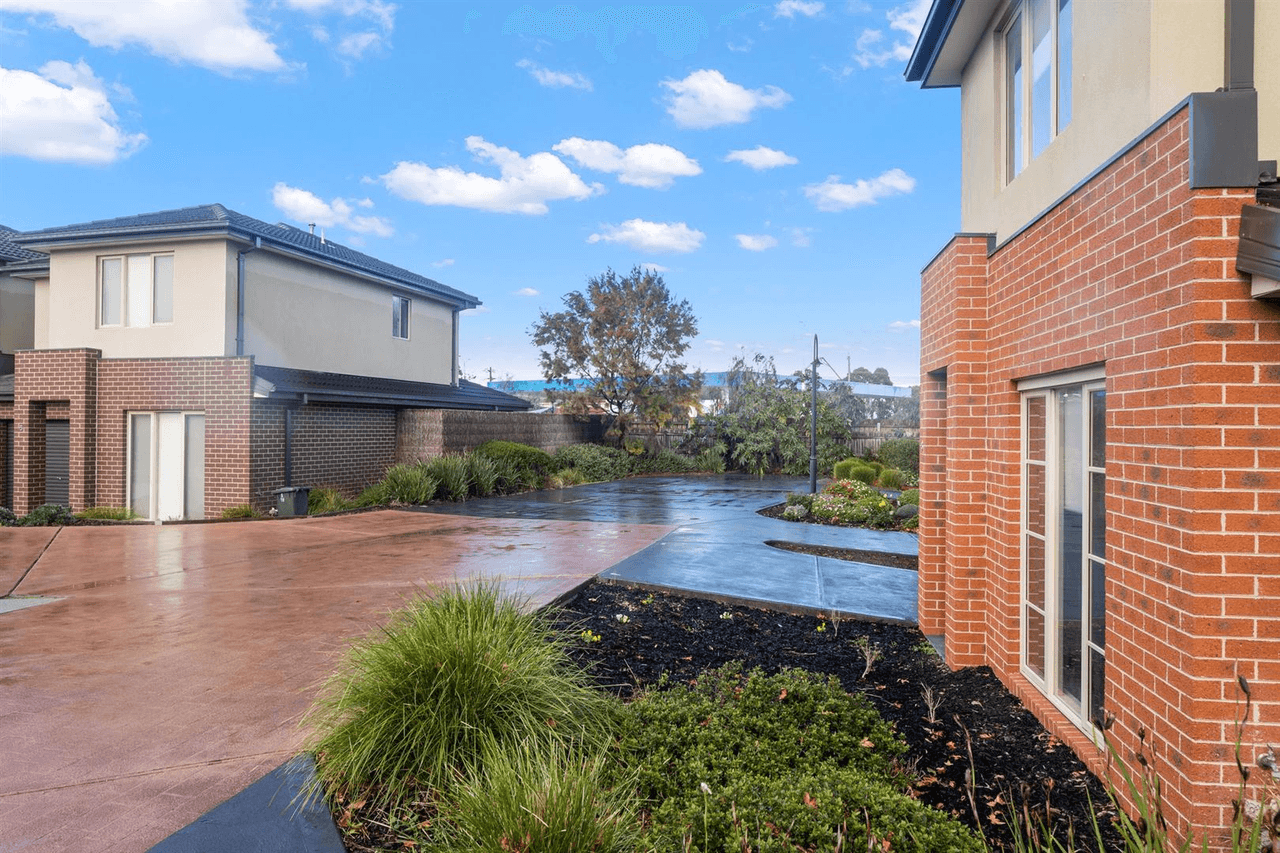 8/19  Robin Drive, Carrum Downs, VIC 3201