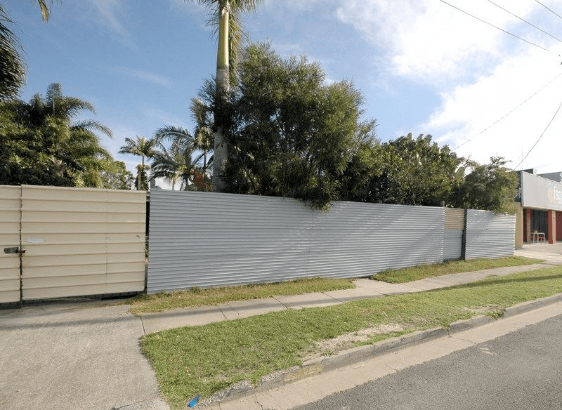 182 Brisbane Road, ARUNDEL, QLD 4214