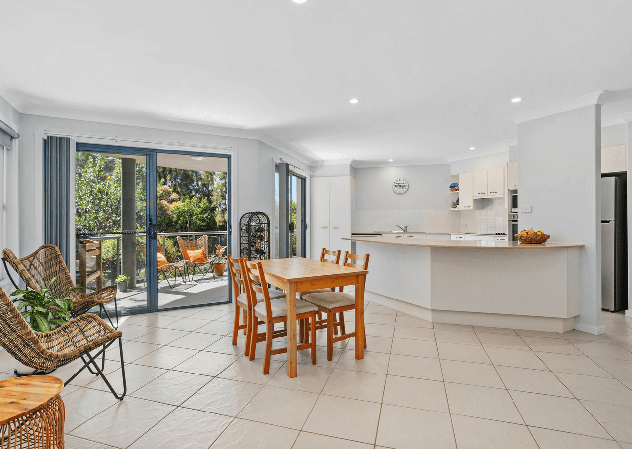 1/38 Emerald Drive, DIAMOND BEACH, NSW 2430