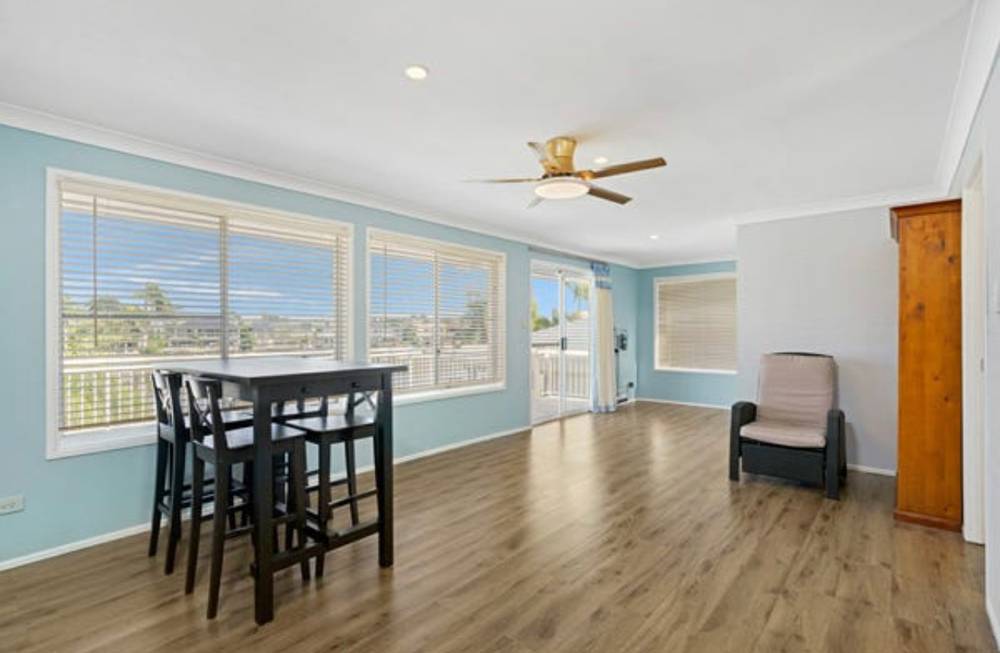2/@ Cabana Boulevard, BENOWA, QLD 4217