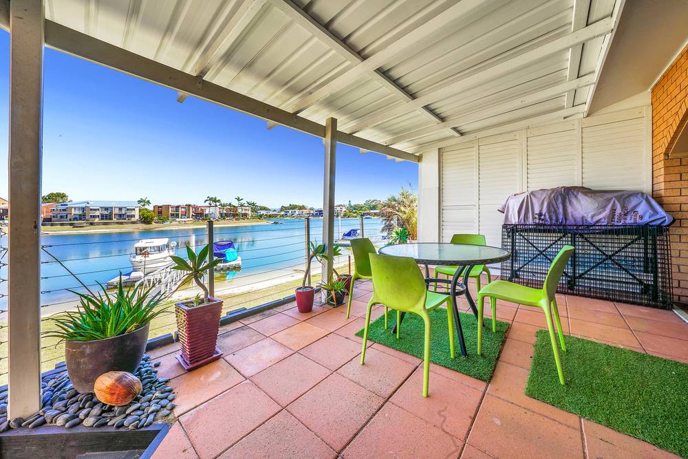 3/2 Bacardi Court, MERMAID WATERS, QLD 4218