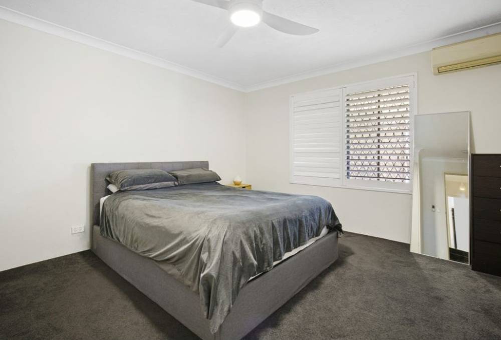 3/2 Bacardi Court, MERMAID WATERS, QLD 4218