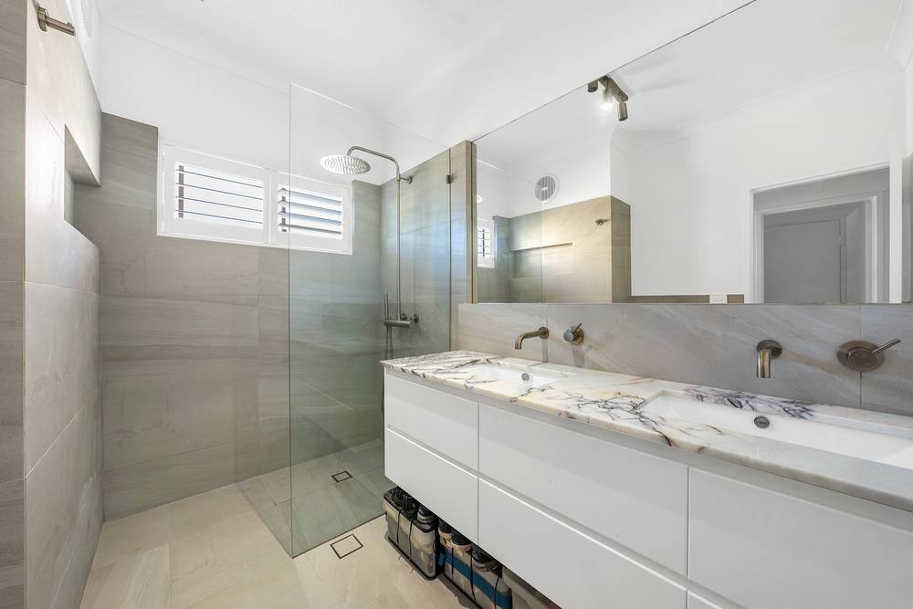 3/2 Bacardi Court, MERMAID WATERS, QLD 4218