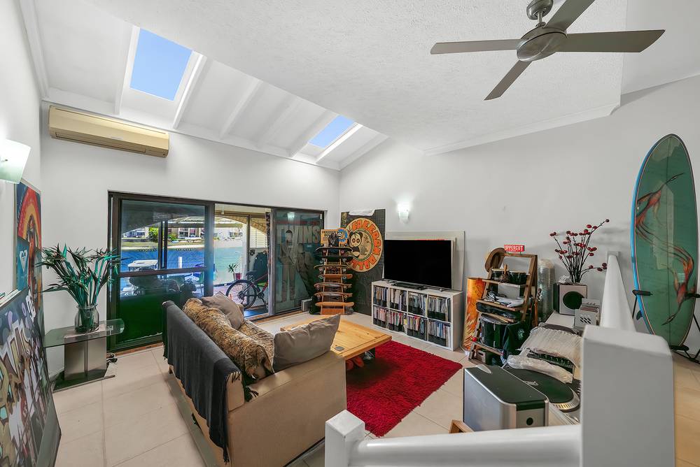 3/2 Bacardi Court, MERMAID WATERS, QLD 4218