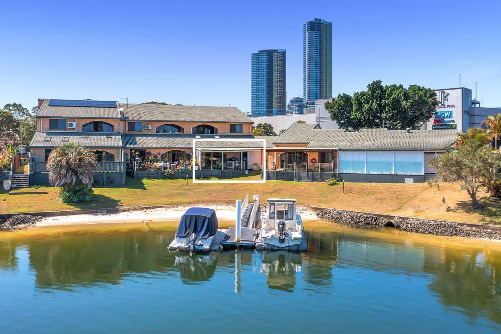 3/2 Bacardi Court, MERMAID WATERS, QLD 4218