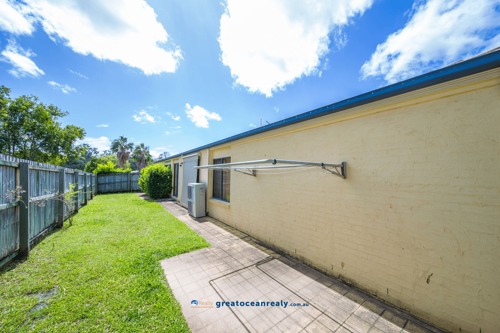 1 Crestbrook Glen, MOLENDINAR, QLD 4214