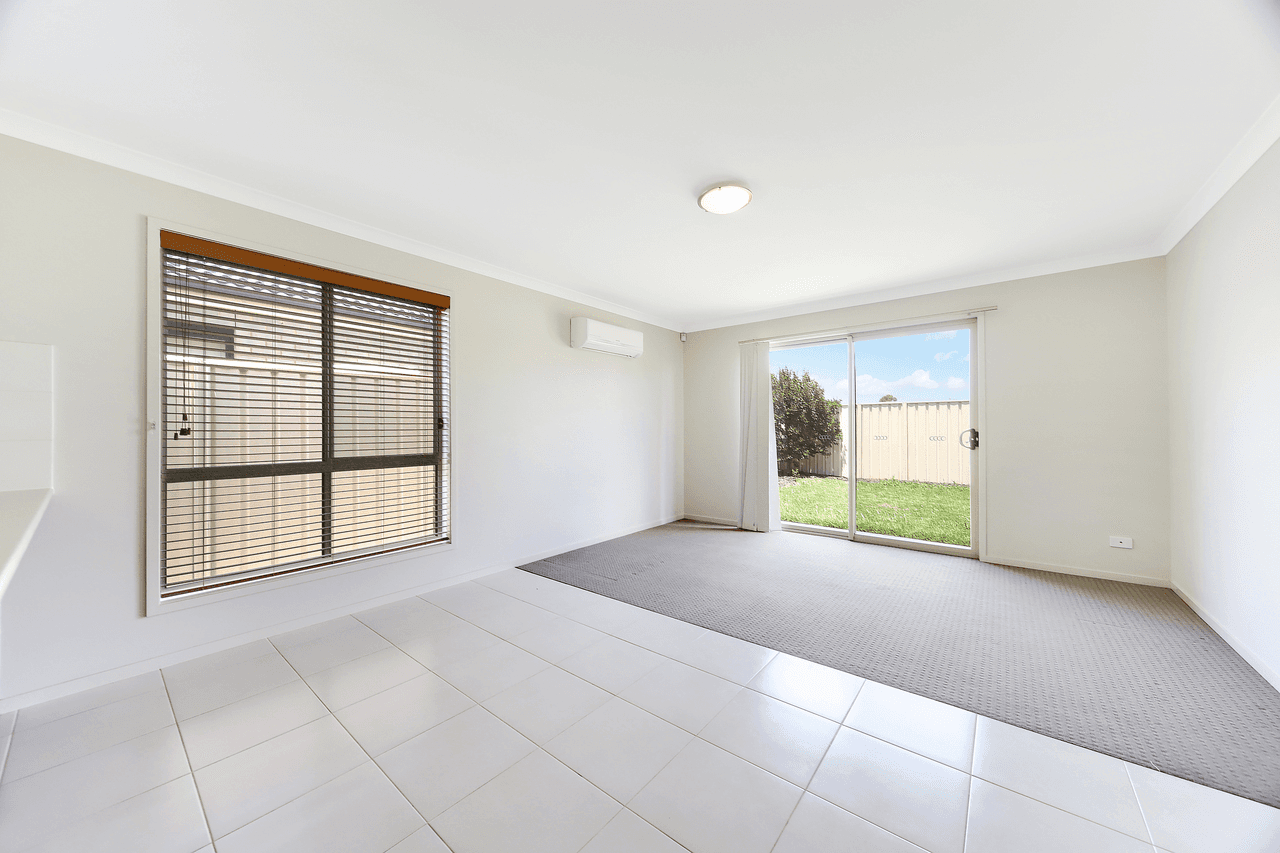 323 Fradd Road, MUNNO PARA WEST, SA 5115