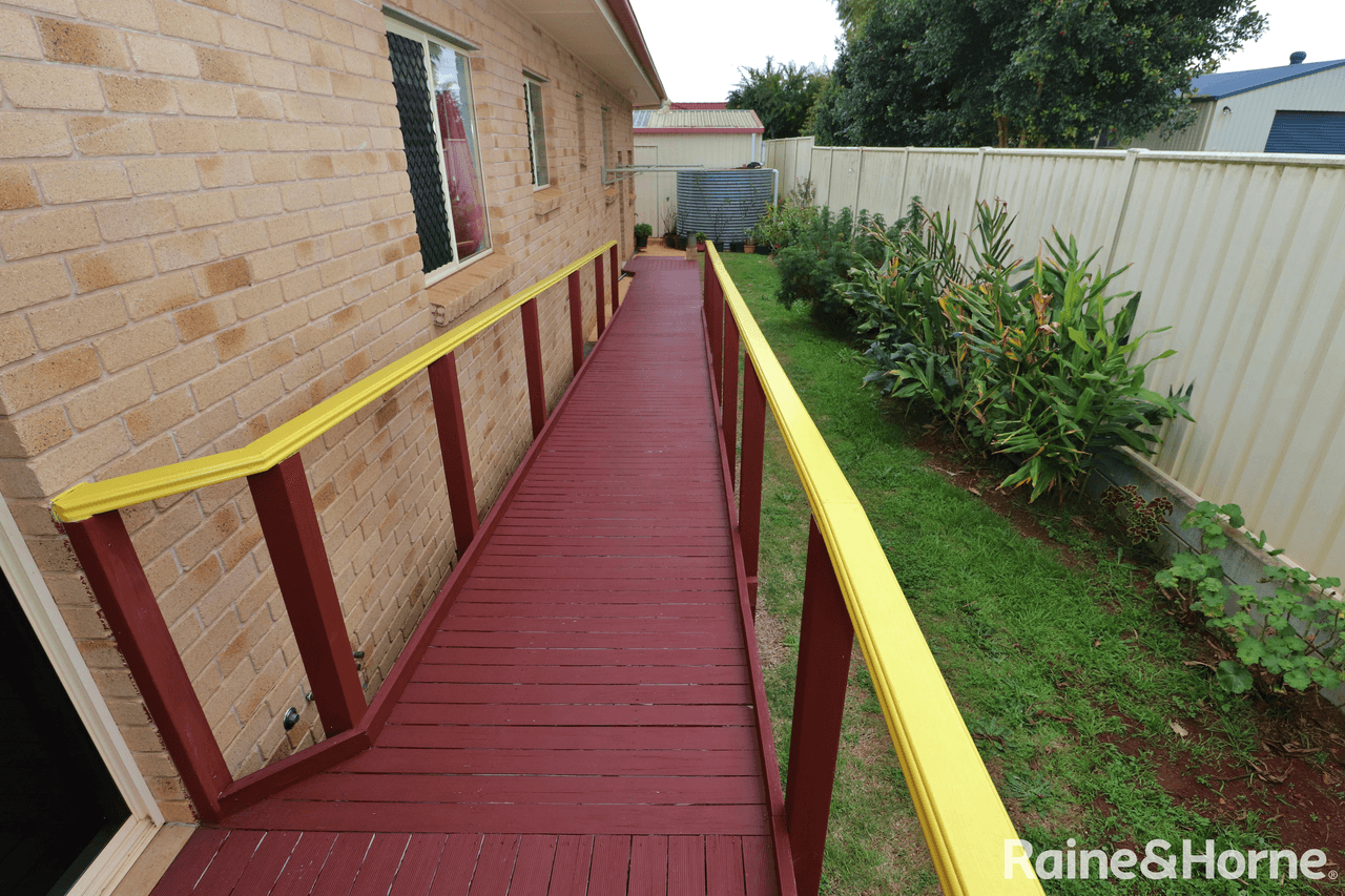 1 Bottlebrush Street, KINGAROY, QLD 4610