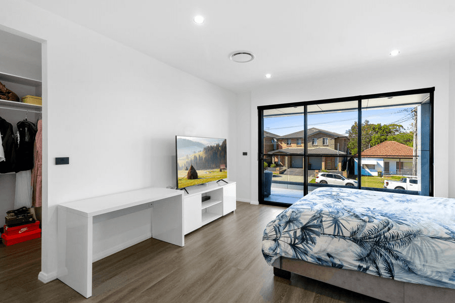 13B Mills Street, MERRYLANDS, NSW 2160