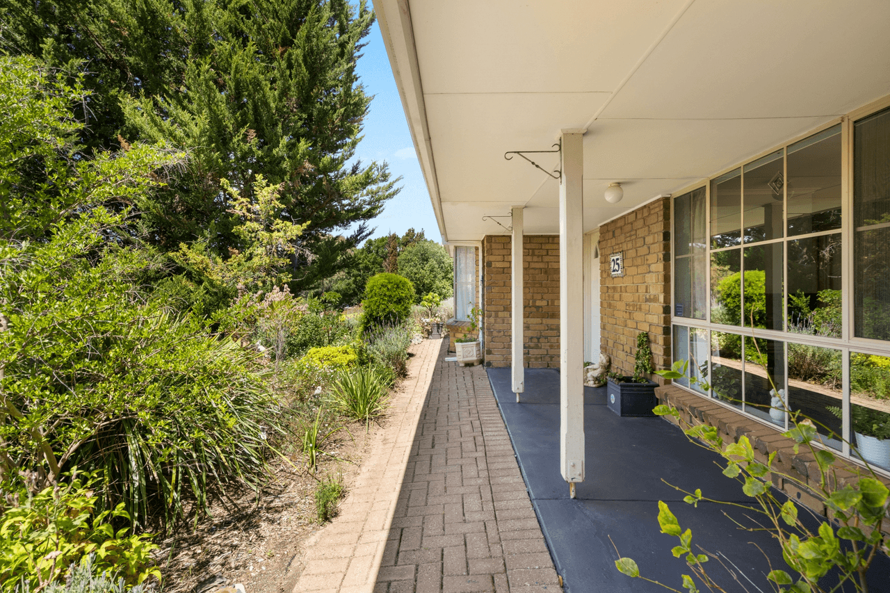 25 Pridham Court, Aberfoyle Park, SA 5159