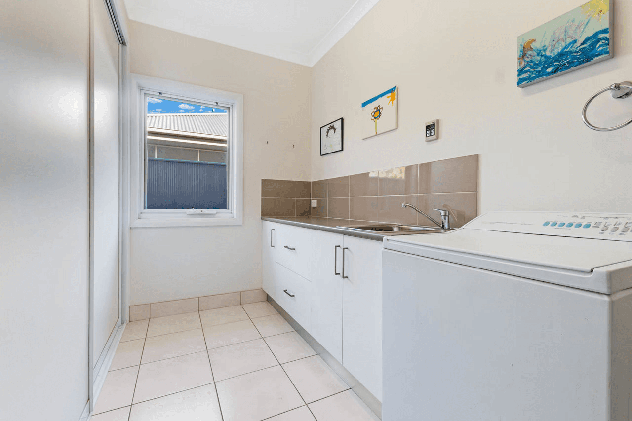 66 Wellington Street, DENILIQUIN, NSW 2710