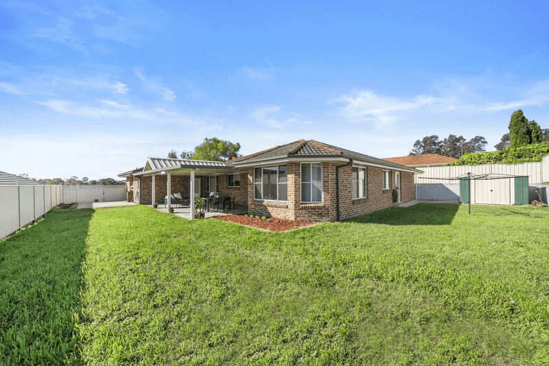 6 Peppertree Circuit, Aberglasslyn, NSW 2320