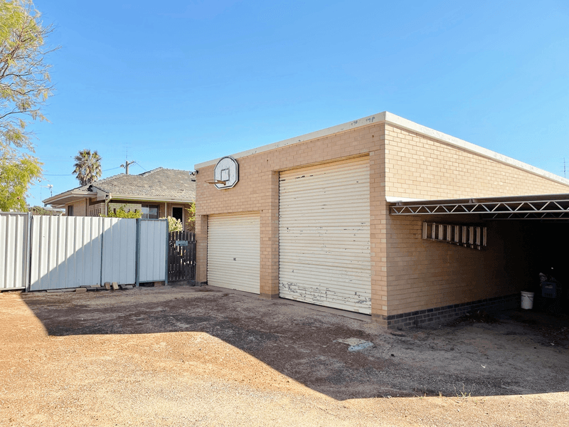 44 & 46  Goldfields Rd, DOWERIN, WA 6461