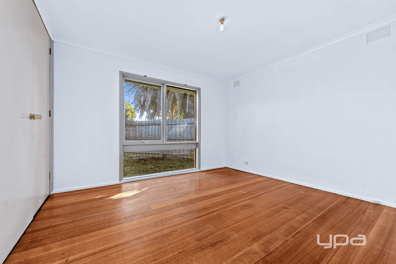 4 Lisbon Court, KINGS PARK, VIC 3021