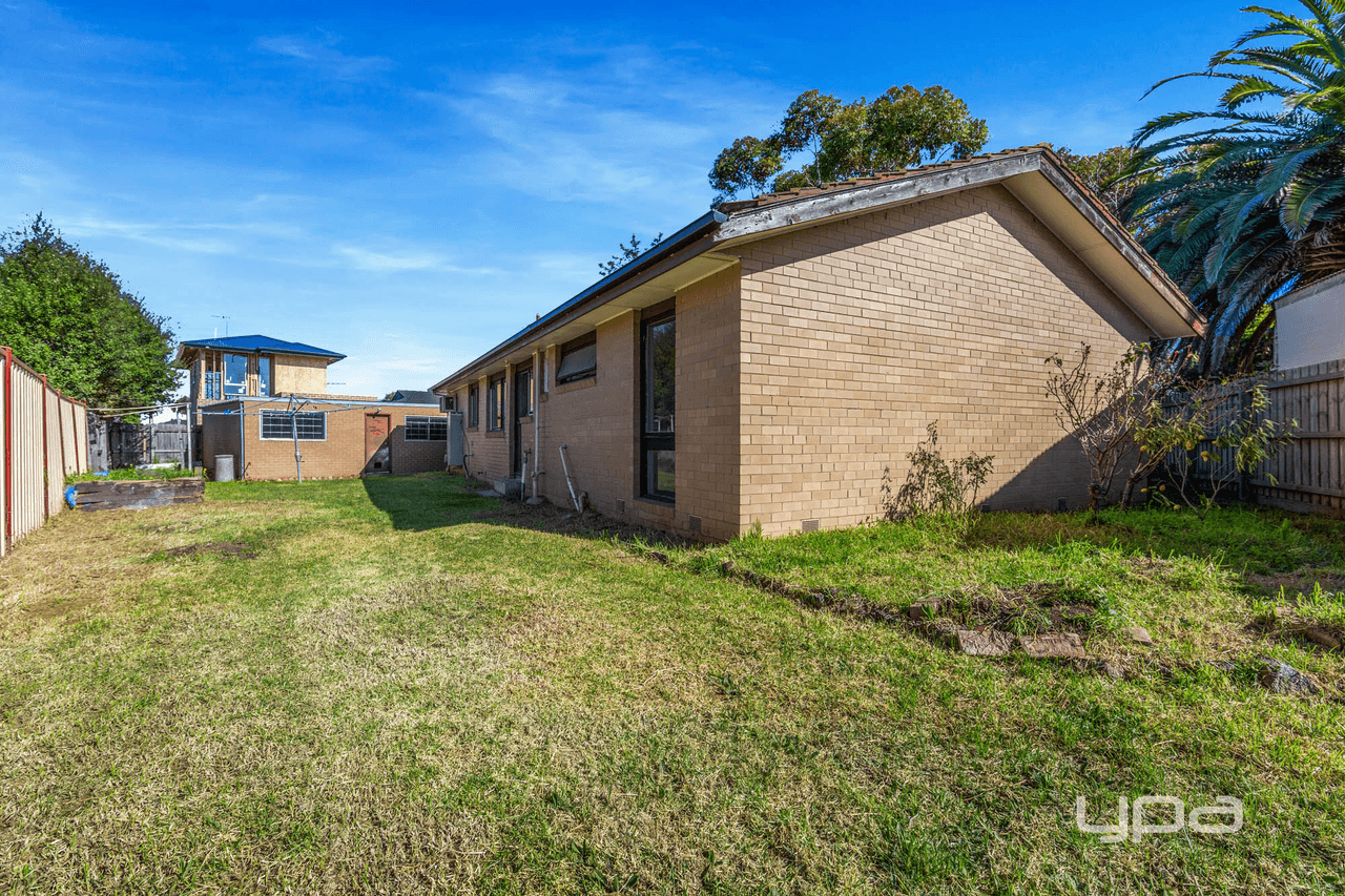 4 Lisbon Court, KINGS PARK, VIC 3021