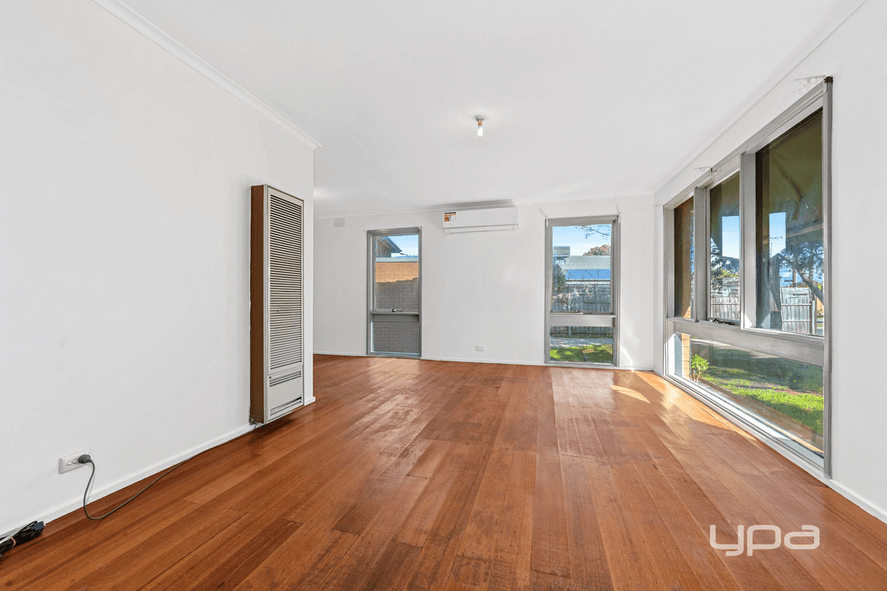 4 Lisbon Court, KINGS PARK, VIC 3021