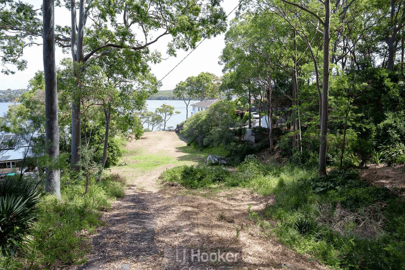 31 Coal Point Road, COAL POINT, NSW 2283