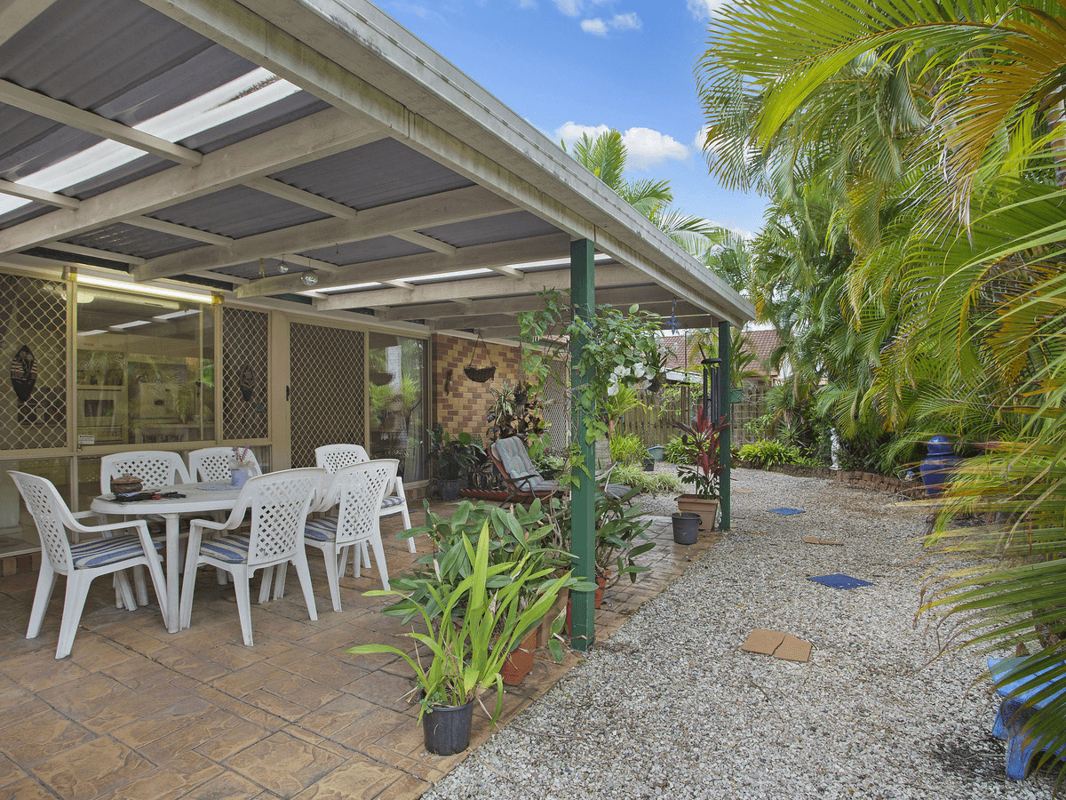 15 Thornbill Place, Burleigh Waters, QLD 4220