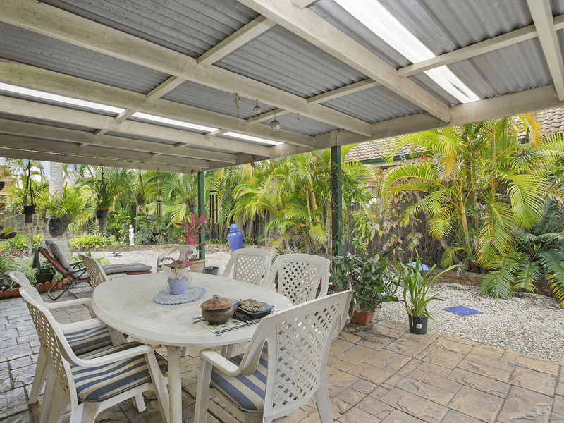 15 Thornbill Place, Burleigh Waters, QLD 4220
