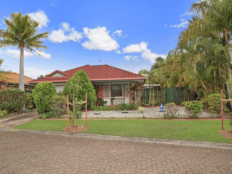 15 Thornbill Place, Burleigh Waters, QLD 4220